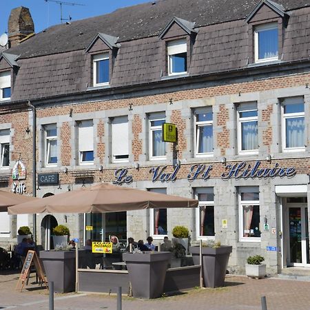 Hotel Val Saint Hilaire Givet Buitenkant foto