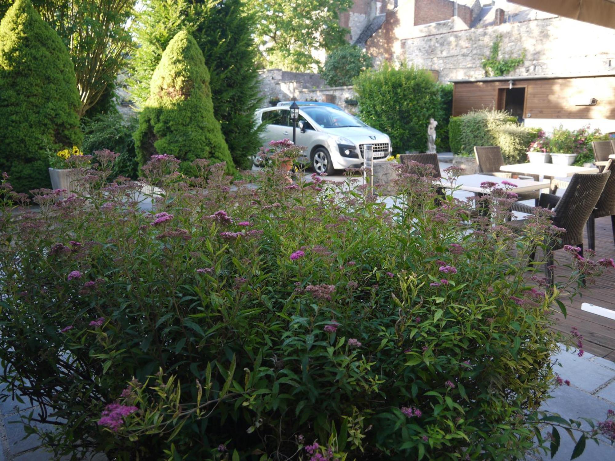 Hotel Val Saint Hilaire Givet Buitenkant foto