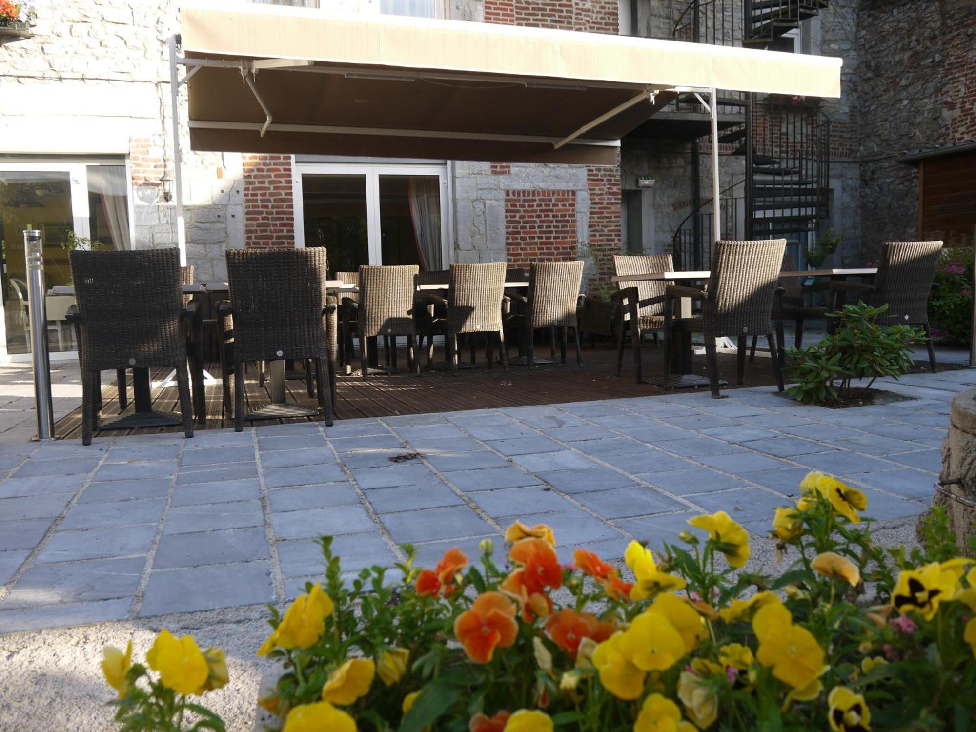 Hotel Val Saint Hilaire Givet Buitenkant foto