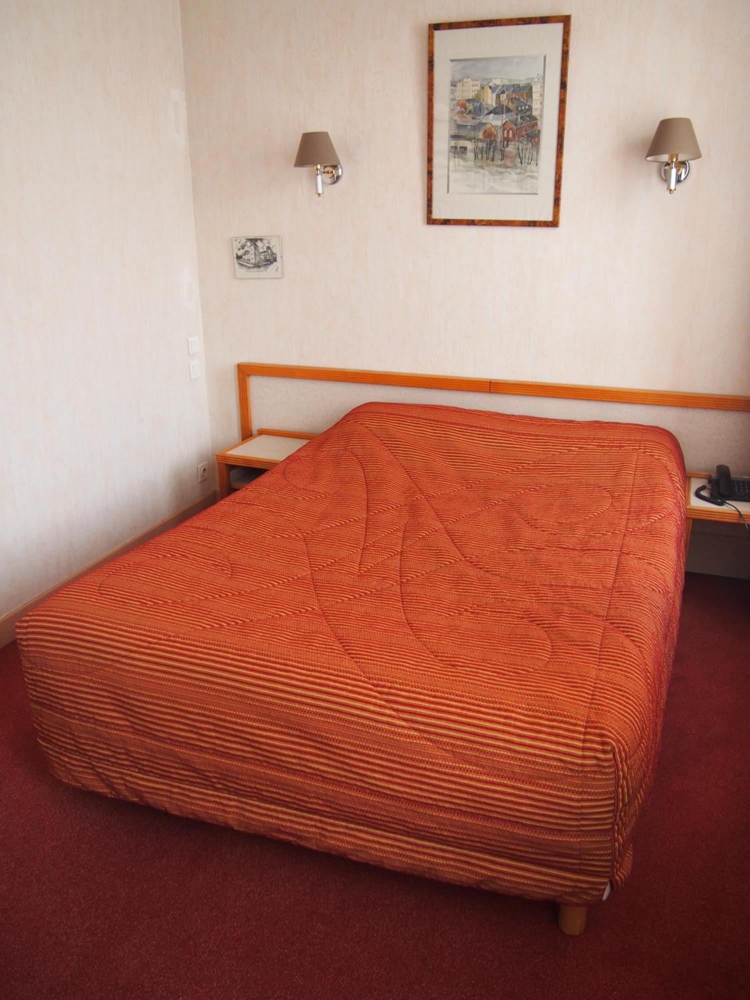 Hotel Val Saint Hilaire Givet Kamer foto