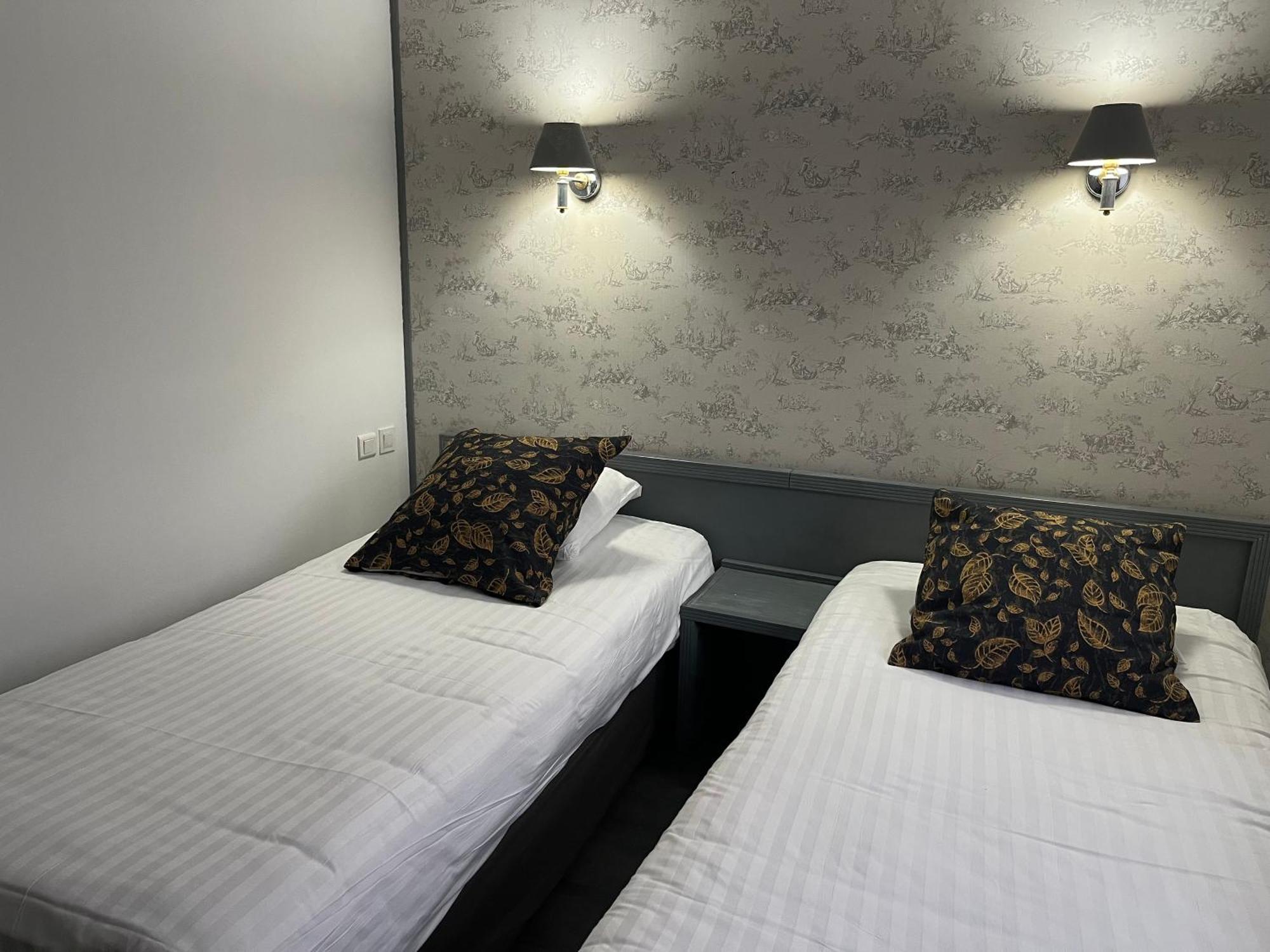 Hotel Val Saint Hilaire Givet Buitenkant foto