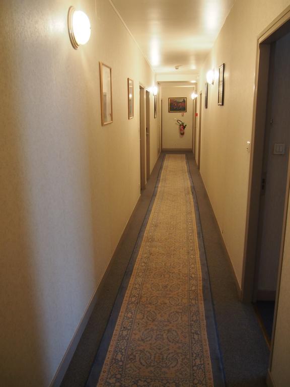 Hotel Val Saint Hilaire Givet Buitenkant foto